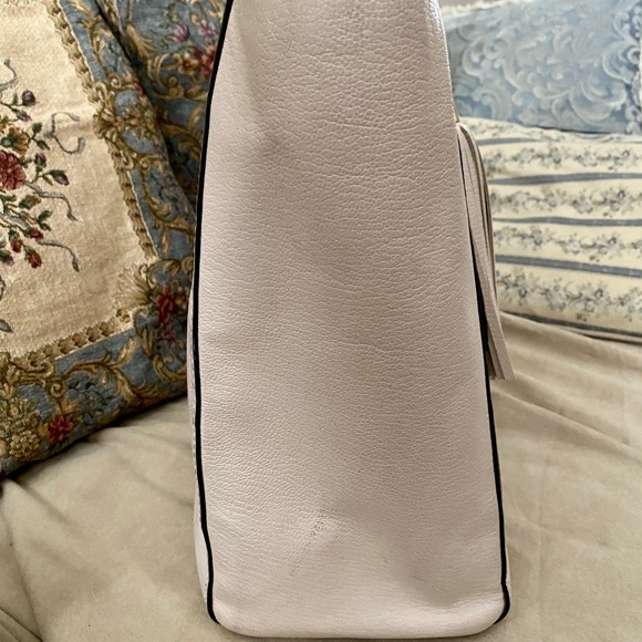 Kate Spade | Longacre Court Cal Pebble Tassel Tote Bag - Picture 9 of 14